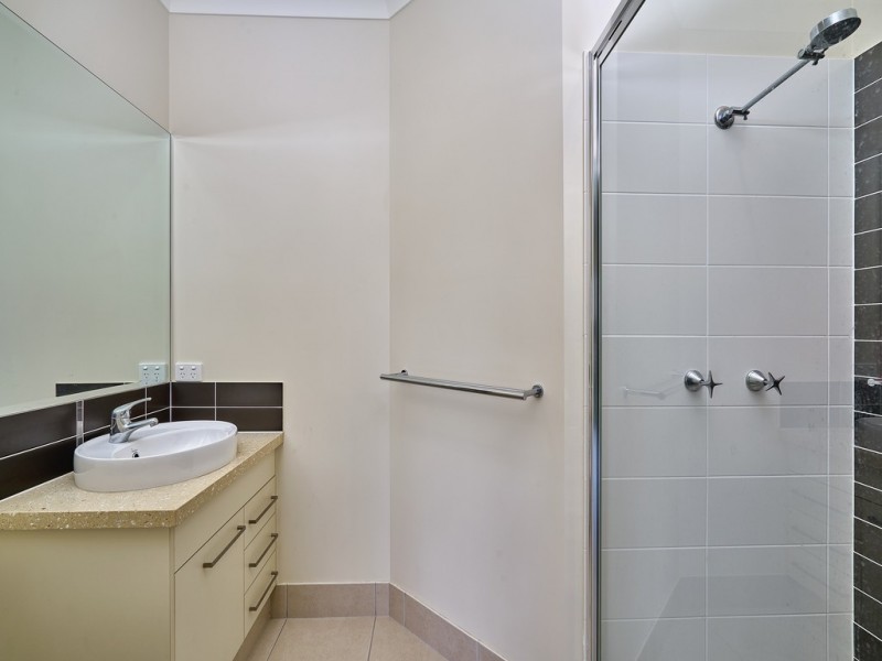 Bentley Park QLD 4869