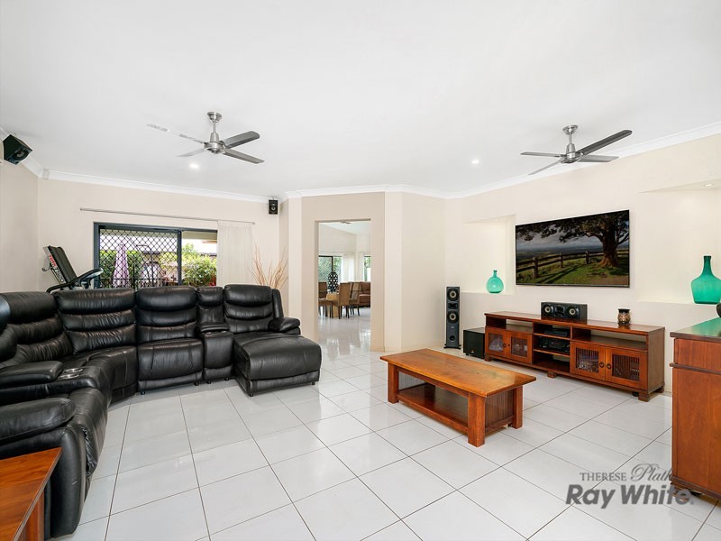 10 Charnley Avenue, Bentley Park QLD 4869
