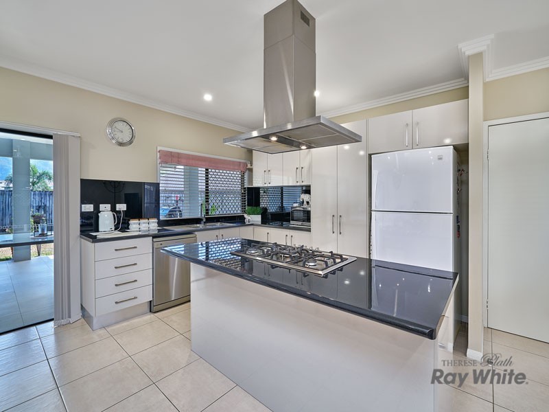4 Bundey Street, Bentley Park QLD 4869