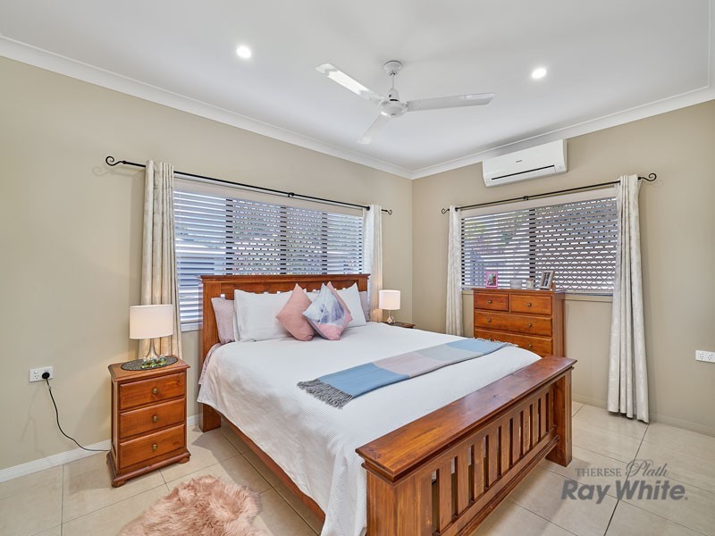 4 Bundey Street, Bentley Park QLD 4869