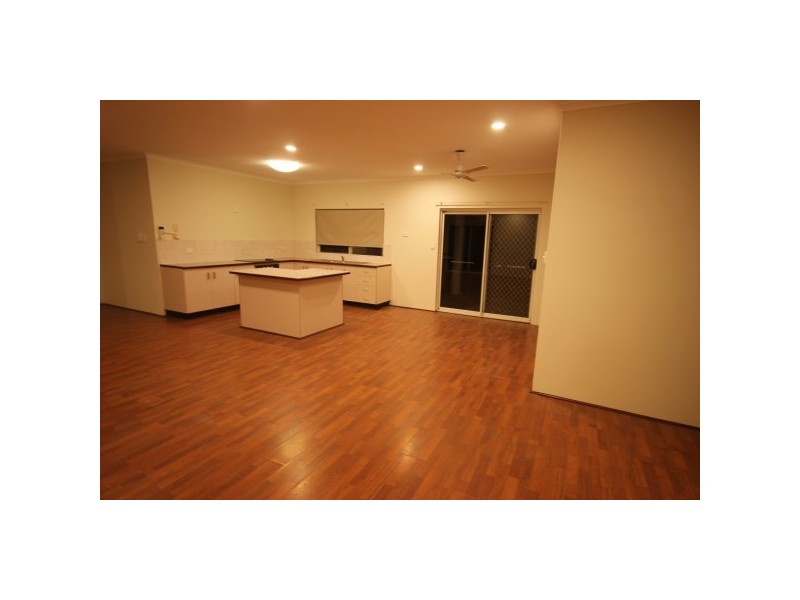 Bentley Park QLD 4869