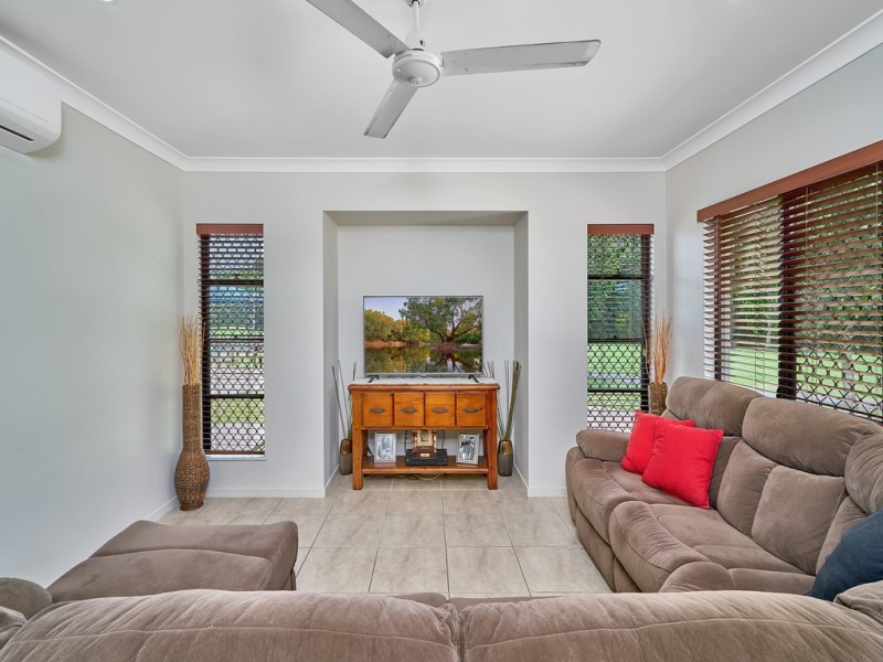 Bentley Park QLD 4869