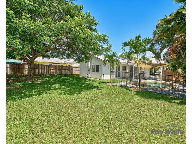 3 Peate Close, Edmonton QLD 4869