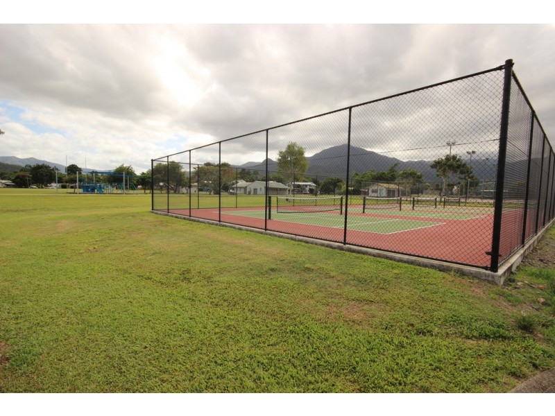 62 Thomson Road, Edmonton QLD 4869