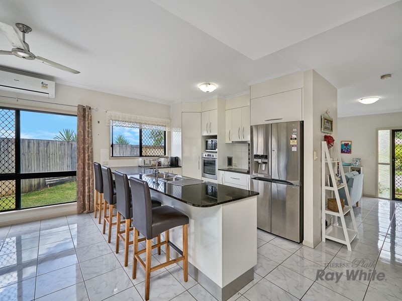 8 Densmore Close, Bentley Park QLD 4869