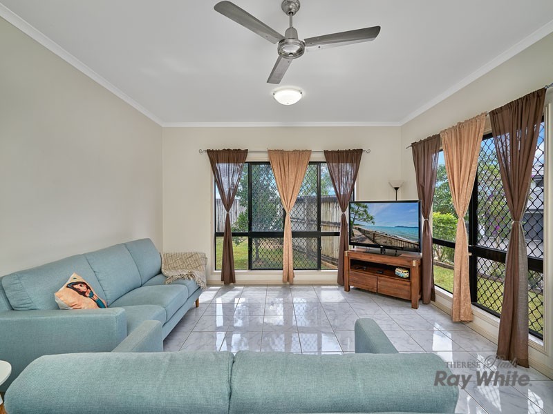 8 Densmore Close, Bentley Park QLD 4869