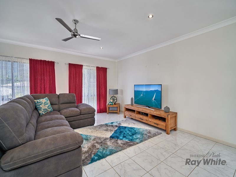 8 Densmore Close, Bentley Park QLD 4869