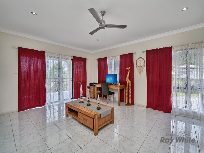 8 Densmore Close, Bentley Park QLD 4869