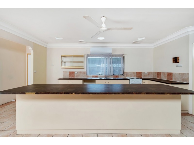 29 Robert Road, Bentley Park QLD 4869