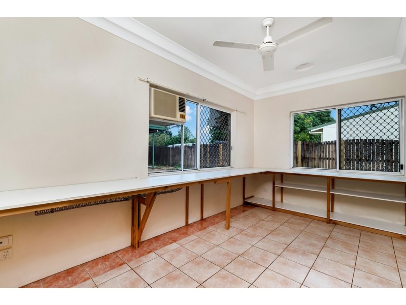 29 Robert Road, Bentley Park QLD 4869