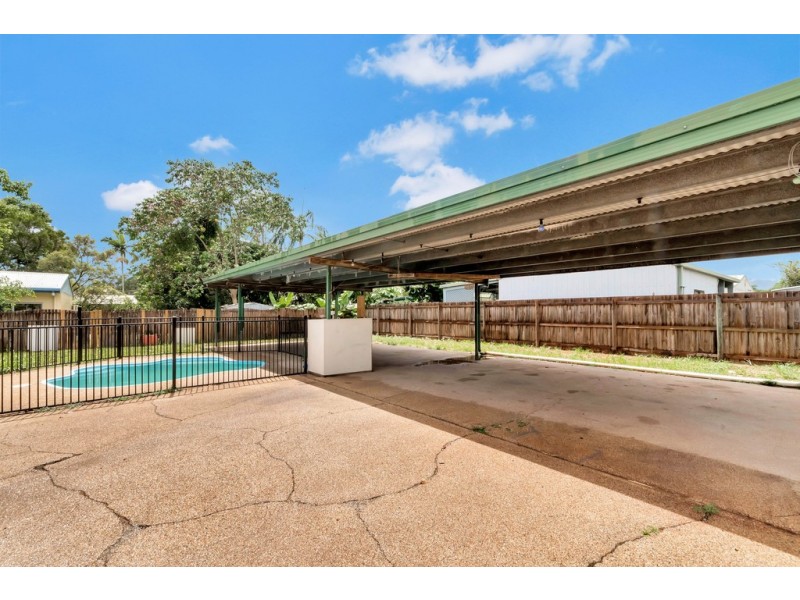 29 Robert Road, Bentley Park QLD 4869