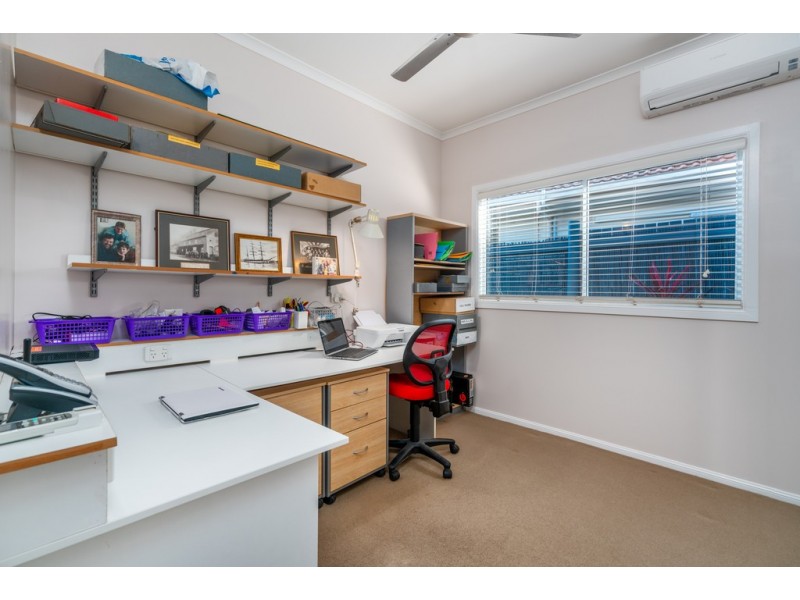 24 Jumna Close, Bentley Park QLD 4869