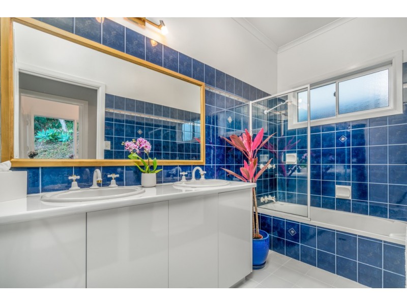 24 Jumna Close, Bentley Park QLD 4869