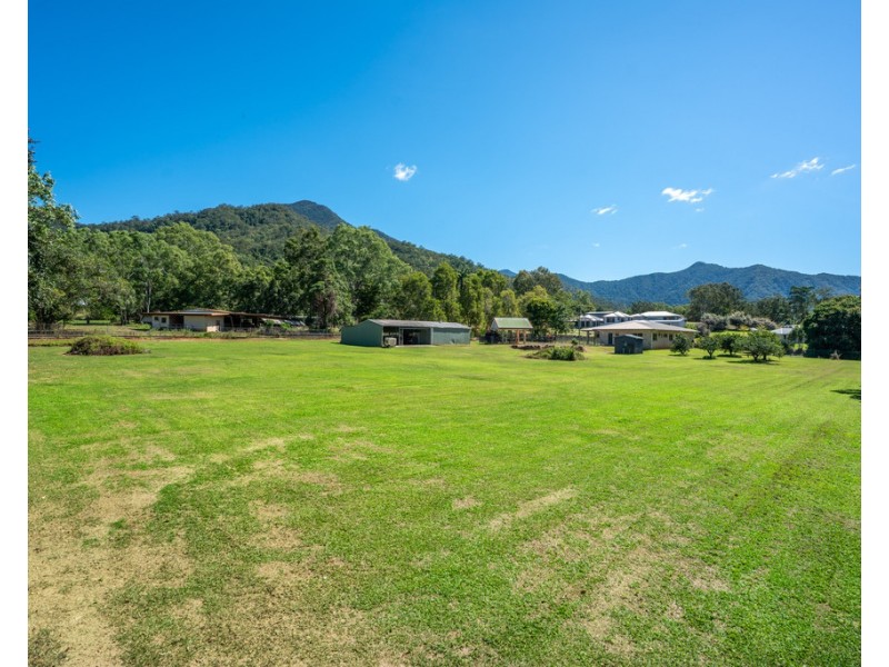 52-54 Plantation Road, Edmonton QLD 4869