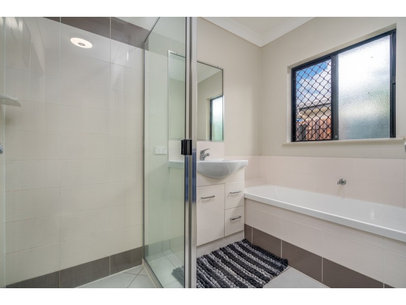 28 Timberlea Drive East, Bentley Park QLD 4869