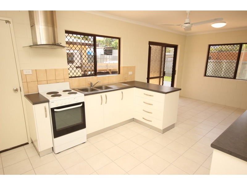 57 Hollywood Boulevard, White Rock QLD 4868