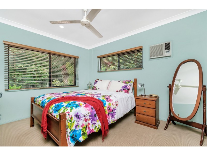 14 Goodhew Close, Bentley Park QLD 4869