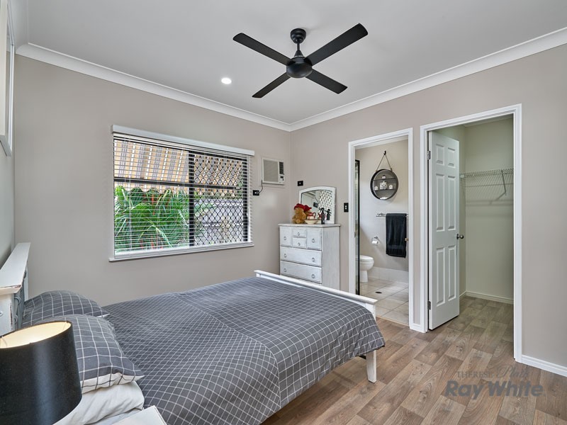 5 Beck Close, Bentley Park QLD 4869