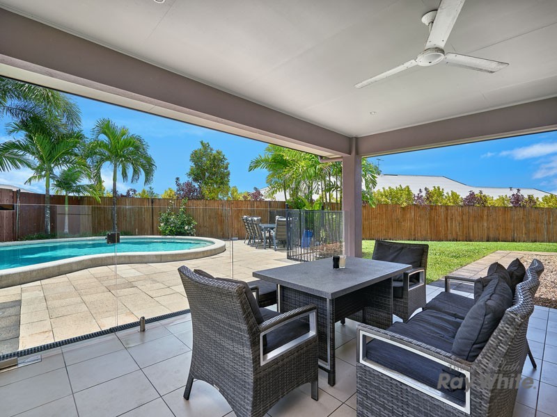 11 Cheyne Cl, Bentley Park QLD 4869
