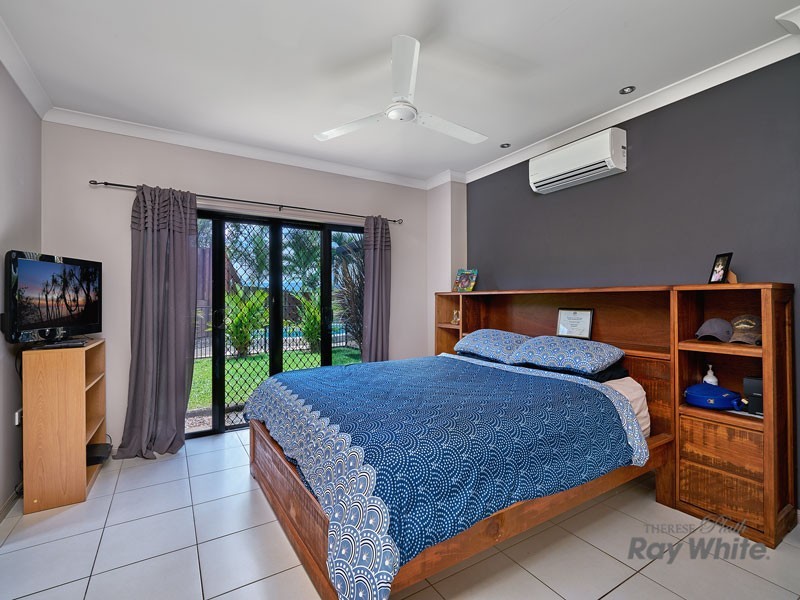 11 Cheyne Cl, Bentley Park QLD 4869