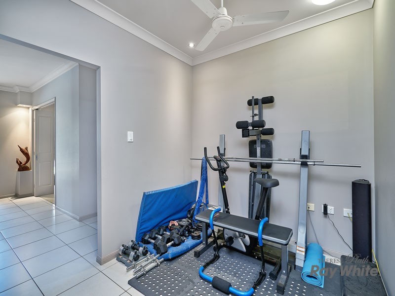 11 Cheyne Cl, Bentley Park QLD 4869