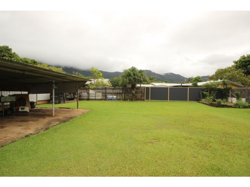 37 Windarra Street, Woree QLD 4868