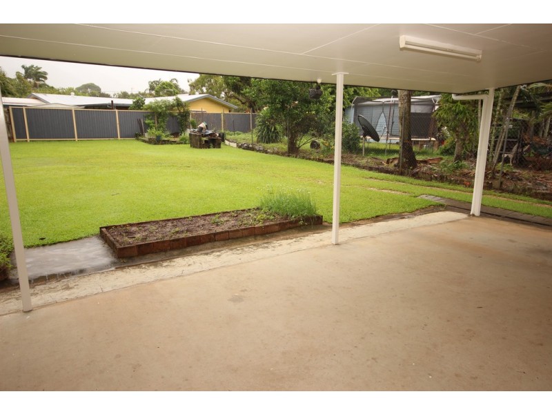 37 Windarra Street, Woree QLD 4868