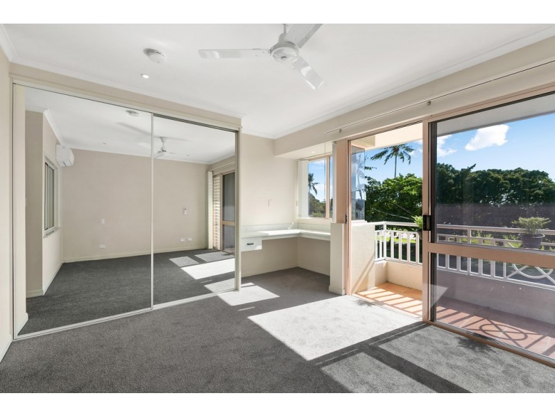 7/269 Esplanade, Cairns North QLD 4870