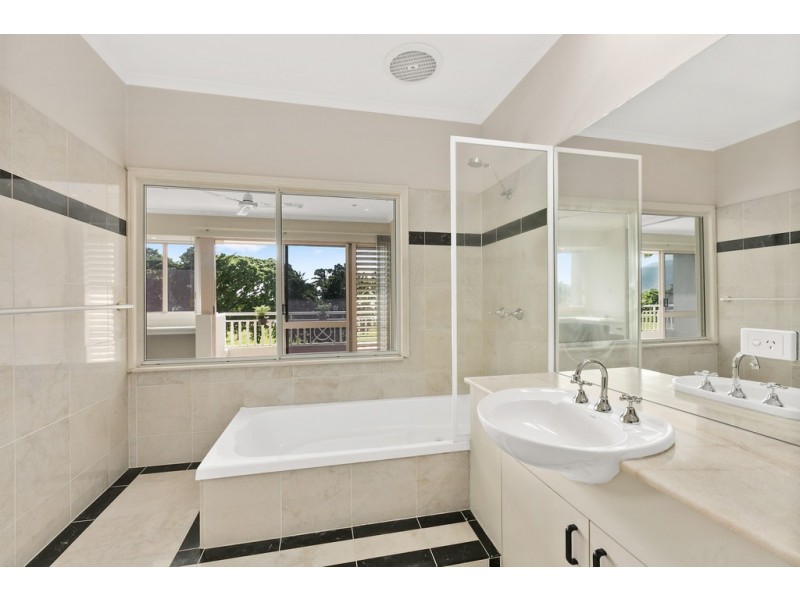 7/269 Esplanade, Cairns North QLD 4870