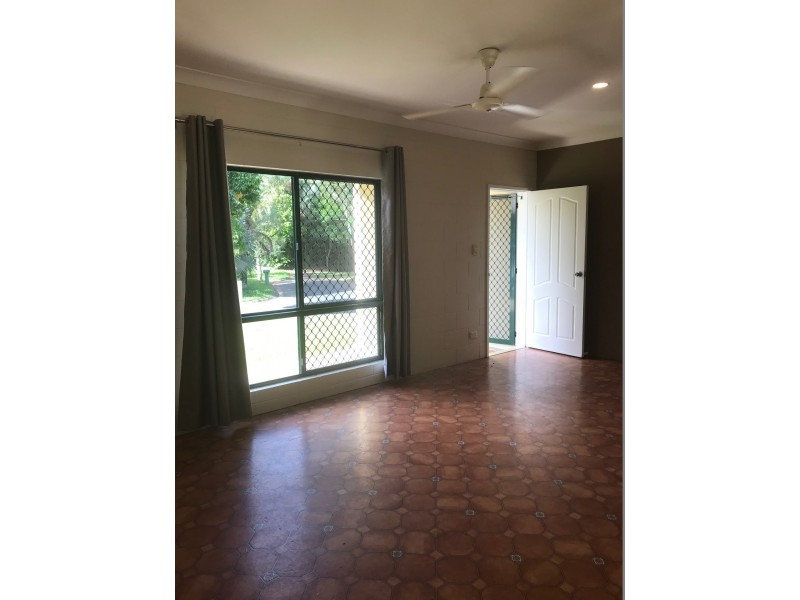 Bentley Park QLD 4869