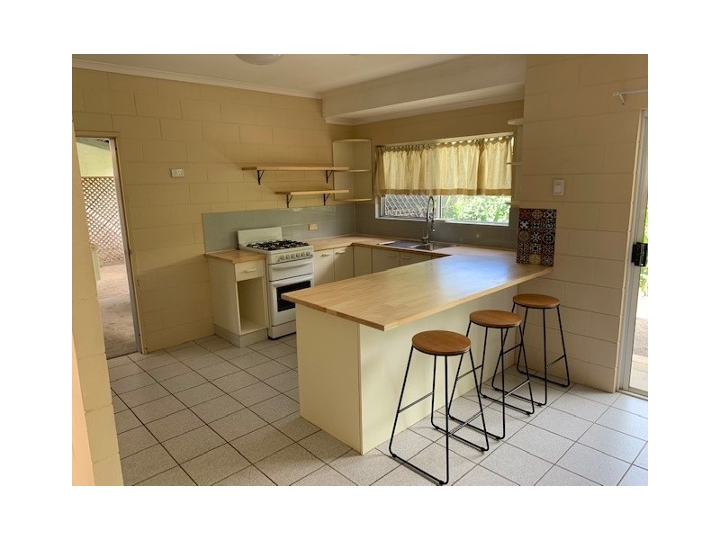 Bentley Park QLD 4869