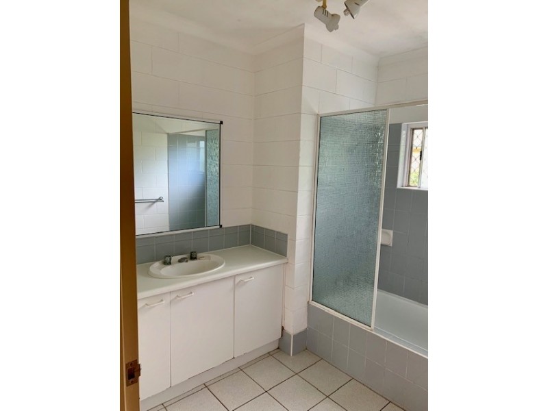 Bentley Park QLD 4869