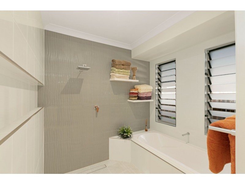 52 Whereat Road, Bentley Park QLD 4869