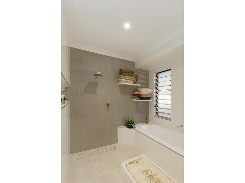 52 Whereat Road, Bentley Park QLD 4869