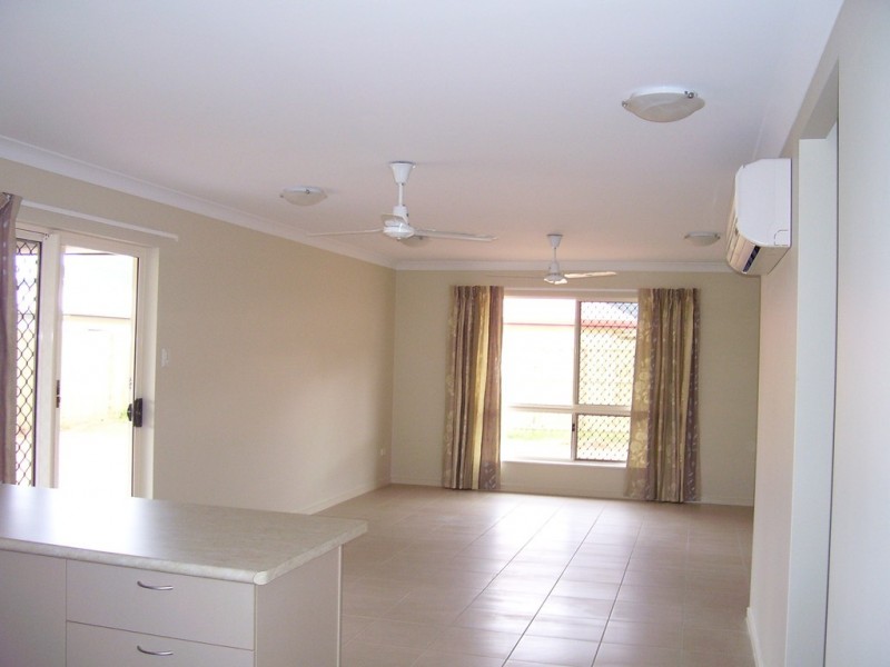 Bentley Park QLD 4869