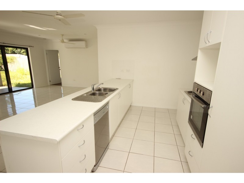 14 Ainscow Drive, Bentley Park QLD 4869