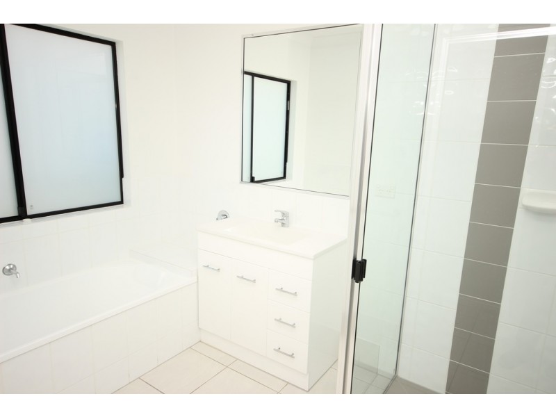 14 Ainscow Drive, Bentley Park QLD 4869