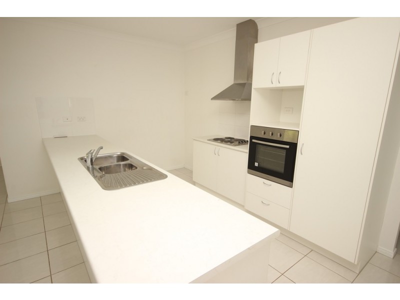14 Ainscow Drive, Bentley Park QLD 4869