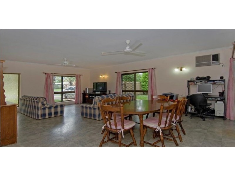 Bentley Park QLD 4869