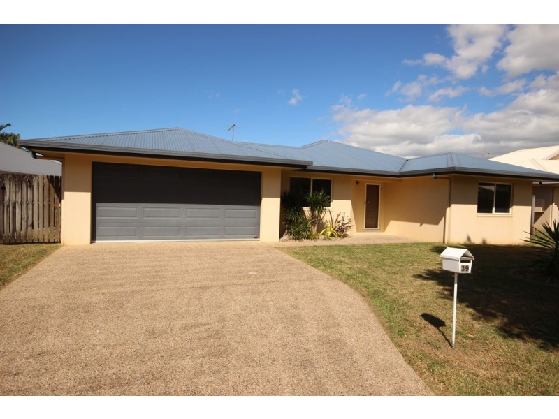 39 Cliffdale Street, Bentley Park QLD 4869