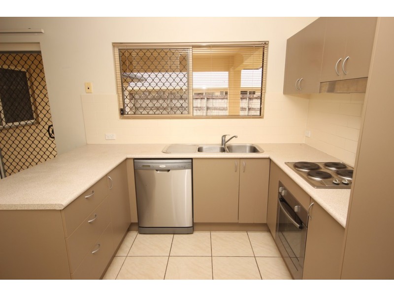 39 Cliffdale Street, Bentley Park QLD 4869