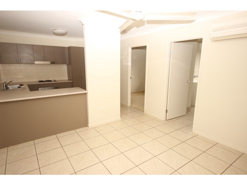 39 Cliffdale Street, Bentley Park QLD 4869