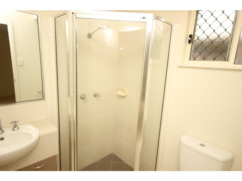 39 Cliffdale Street, Bentley Park QLD 4869