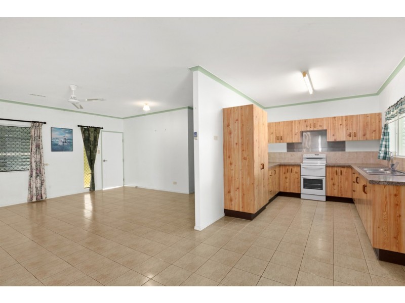 29 Wesel Street, Bentley Park QLD 4869