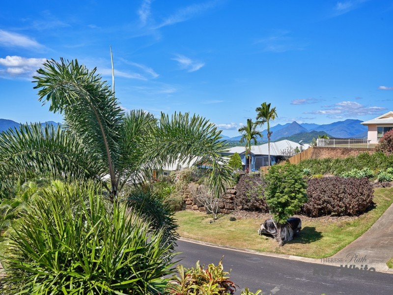 10 Maynard Close, Mount Sheridan QLD 4868