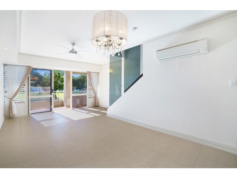 8/267 Esplanade, Cairns North QLD 4870