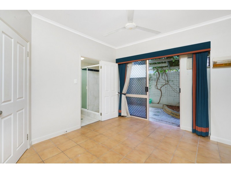 8/267 Esplanade, Cairns North QLD 4870