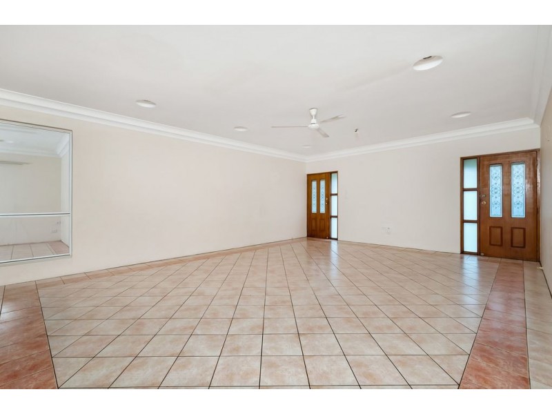 Bentley Park QLD 4869