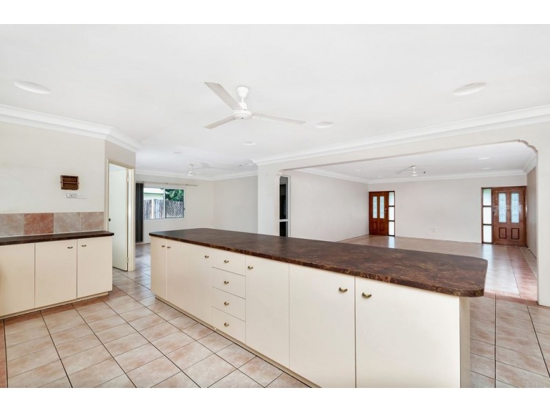 Bentley Park QLD 4869