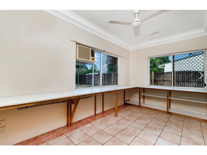 Bentley Park QLD 4869